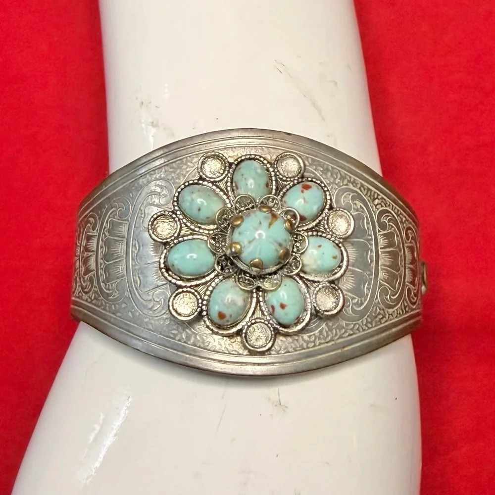 Vintage BOHEMIAN Turquoise Stone Silver-Tone hinged etched metal Cuff Bracelet